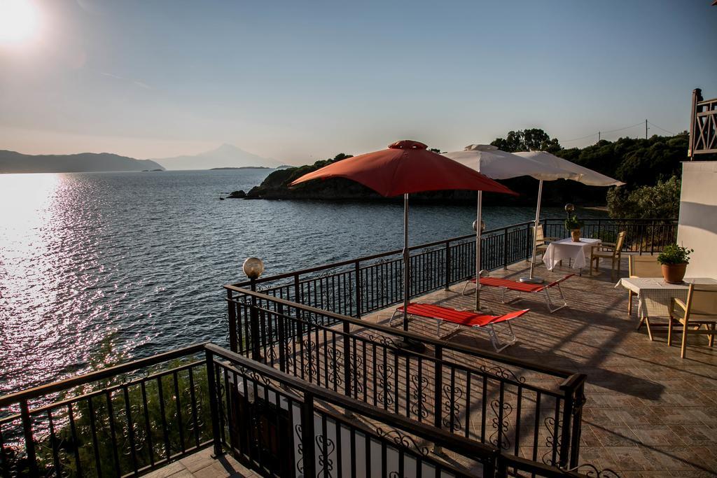 Villa Chara Ammouliani Exterior photo